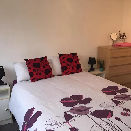Spanish Gardens Homestay szállás